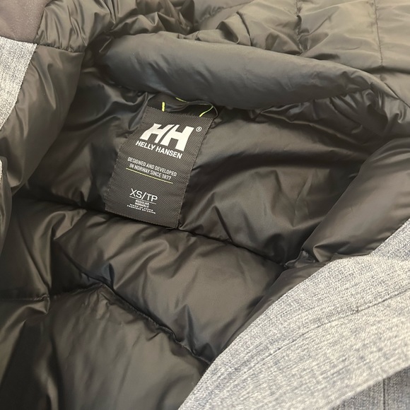 Helly Hansen Women’s Longyear Winter Parka - Picture 6 of 6